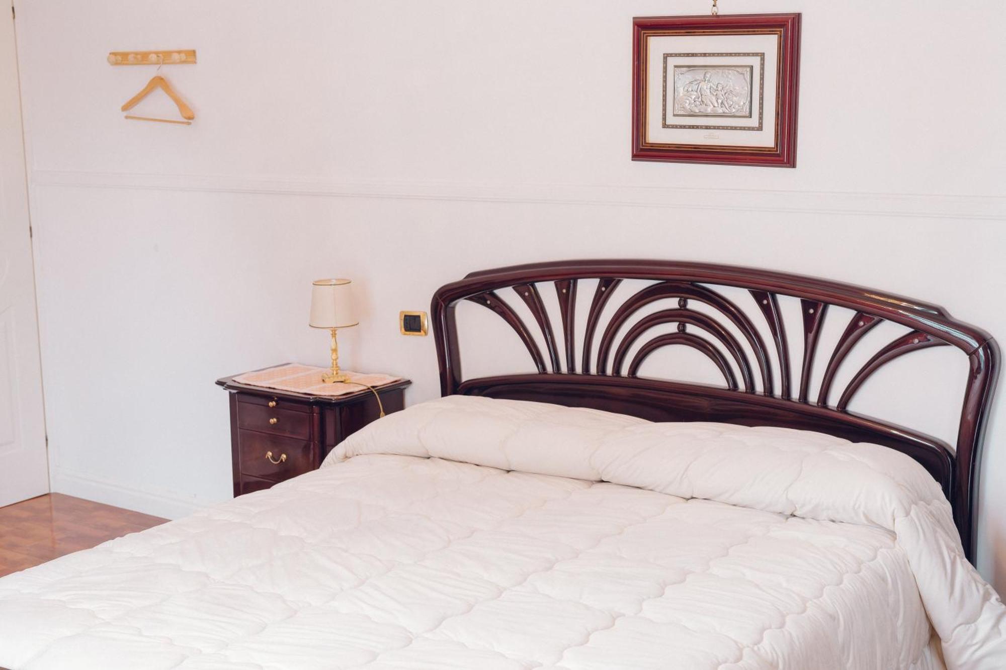 Hotel La Famiglia Pollena Trocchia Zewnętrze zdjęcie